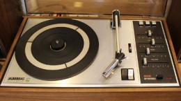 record-player-2107236_1280